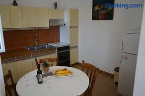 Tania Apartment - Image 4