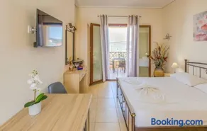 Aloustina Apartments - Image 2