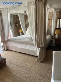 Pia’s Country House - Image 2