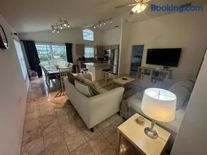 Golf front villa with upgrades - Image 3