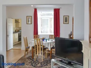 Dolphin Cottage - Image 4