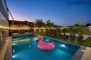 EKOSTAY - Concrete Cove Villa - Image 1