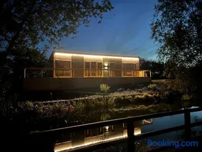 Malton 2-Bed Lodge Sleeps 4 Pet Friendly - Image 2