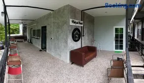 White Jail at Koh Tao Hostel - Image 5