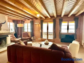 Chalet Bliss spacious six bedrooms and breathtaking views - Image 1