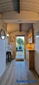 Park Farm Holidays Glamping - Image 4