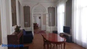 Appartement Haussmannien face aux halles - Image 4