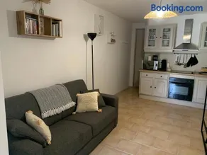 Studio tout équipé de 27m2, à 100m de la mer, et 500m des commerces - Image 2