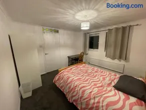 Shared Double Rooms - Image 3