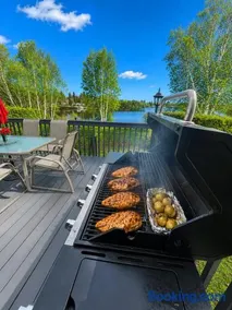 Chalet Paradis lake view and access spa fireplace close to Lake St-Jean - Image 1