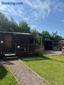 Four Seasons Mini Zoo Country Retreat with Wood Fuel Hot Tub close to kington Market Town - Image 2
