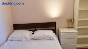 Cozy 1BR Burnaby Retreat Near Metrotown - Image 3