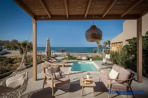 Euphoria Seafront Residence - Image 1