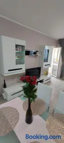 Luxury and stylish apartmen, metro station Obelya - Image 1