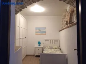 LevantoTwo bedrooms Flat with terrace - Image 2