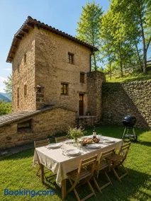 Casa rural amb BBQ, riu i muntanya - by CaLQuEROL - 12 pax - Image 1