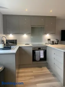 Cosy Beautiful One bedroom Flat - Image 3