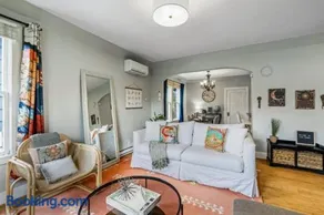 The Retreat - Spacious Luxury Stay - Workspace & Private Patio - Image 1