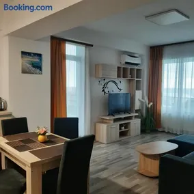 Summerland Sea View Apartment - Image 3