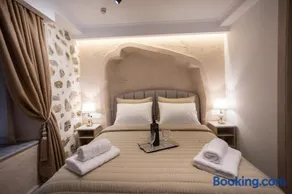 Cosmopolitan Suites - Image 2