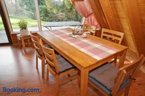 Zeltdachhaus mit grossem Grundstück - Image 5