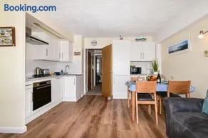 2 Bed in Saundersfoot oc-pw9131 - Image 4