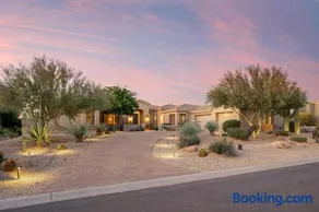 Sierra Luxe Home - Chic Design Dream Backyard with Pool - Image 3