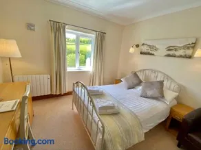 Llety Ceiro Guesthouse - Image 1