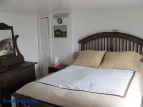 Wolf Cove Retreat House - Image 2