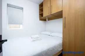 3Bed Home Near Jameson Distillery & Luas Line - Image 2