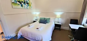 Coppers Hill Private Accommodation - Image 5