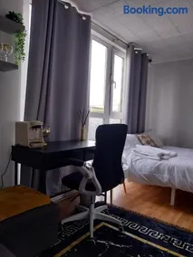Cozy Quiet Room Steps from the London Eye - Image 2