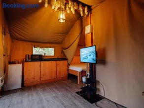Sunset Retreats Safari Tent - Image 3