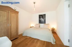 10min zu den Bergbahnen Tiefgarage & Wifi inkl. Bergsicht & Ruhe - Image 3