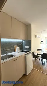 Modern 1BRapartment Pool & Prime Paphos Location - Image 4