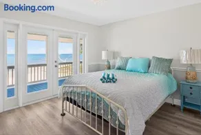 Paraiso Beach House Oceanfront Family-Friendly Views - Image 3