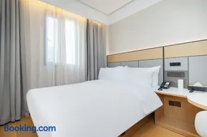 Cheermay Hotel (Shanghai Daning Yichuan Road Branch) - Image 2