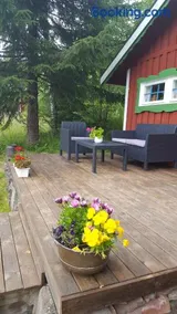 Hiking Cabin - Image 5
