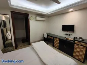 STAR INN RESIDENCY Kailash Colony New Delhi - Image 1