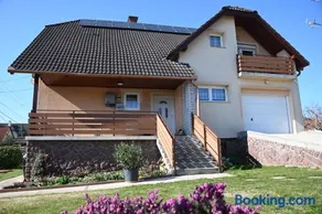 Guba Apartman - Image 2