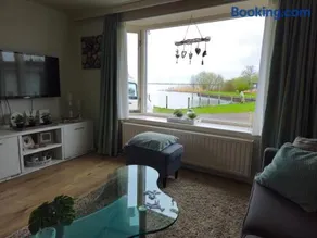 Liefdevol chalet aan het meer - Image 3