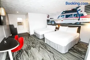 Cadillac Motel Niagara - Image 3