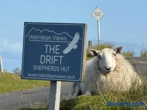 The Drift Shepherds Hut - Image 2