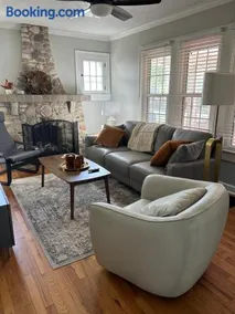 Rosslyn Retreat - Image 1
