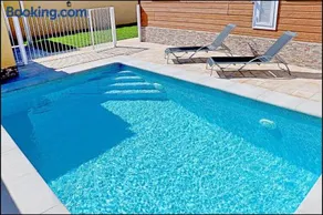 Bungalow con piscina privada - Image 2