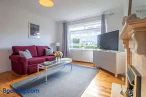 Ashgrove House - 3 bedroom - Image 1