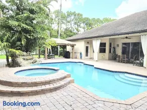 Royal Palms Villa, Pool, Spa, Private Gate, 1,5 acre - Image 2