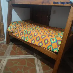 HOSTAL - COLIVING - Cerca MetroCable ARVI - Image 4