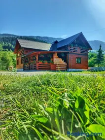 Cabana Dintre Munti - Image 1