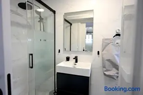 Victoria Apartment - Image 2